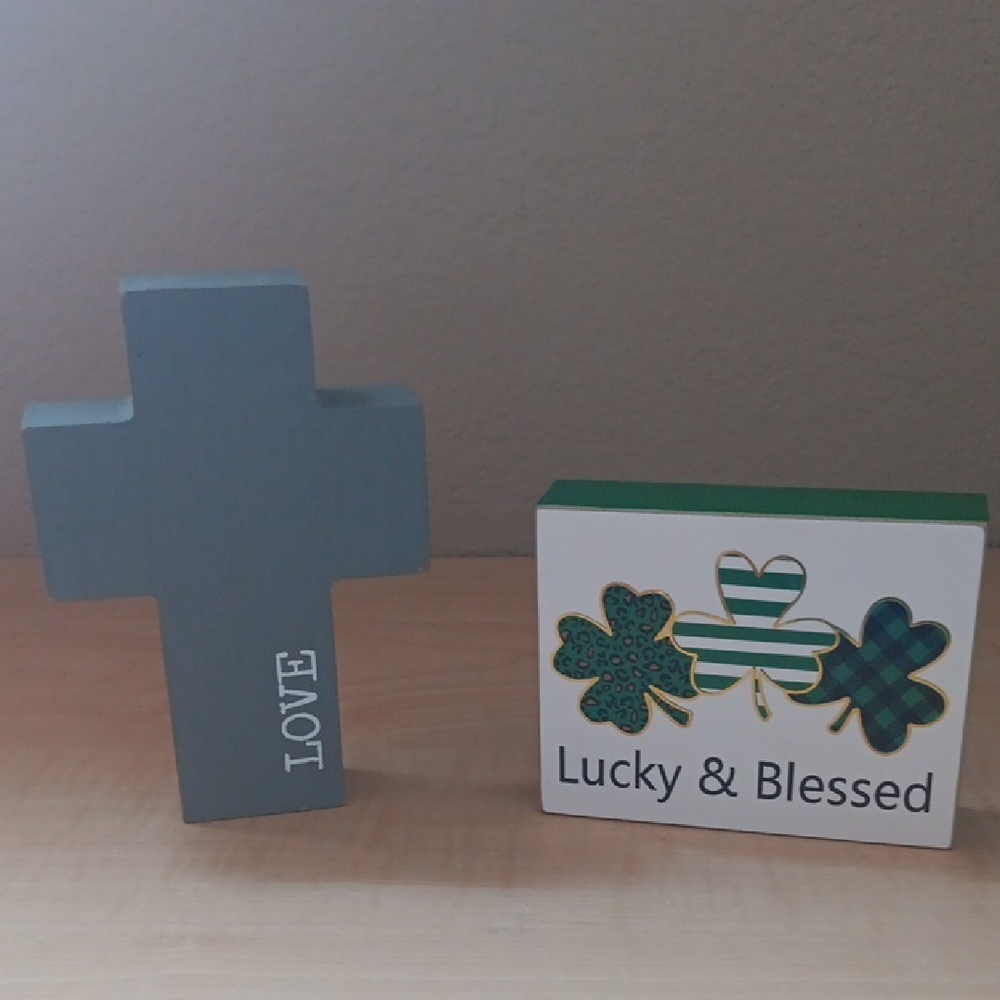 Decorative Cross and Shamrock Sign Set